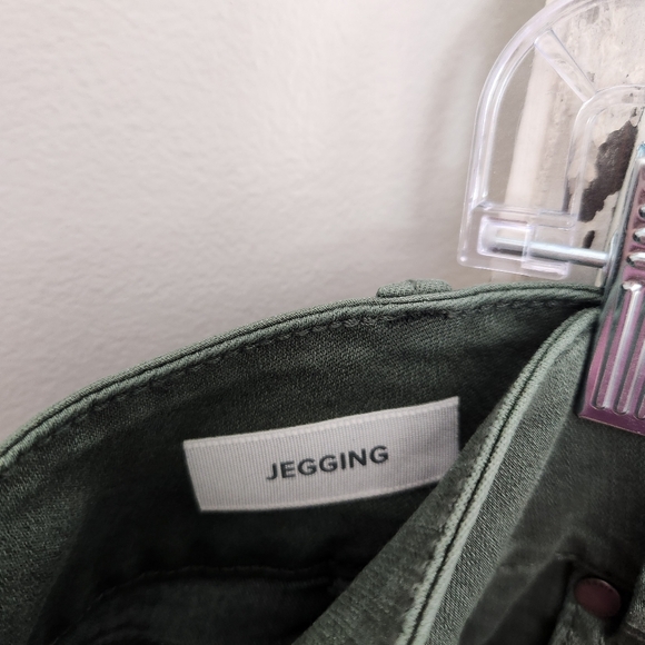 Torrid NWT womens 24R super stretch olive green moto leggings - Picture 4 of 7